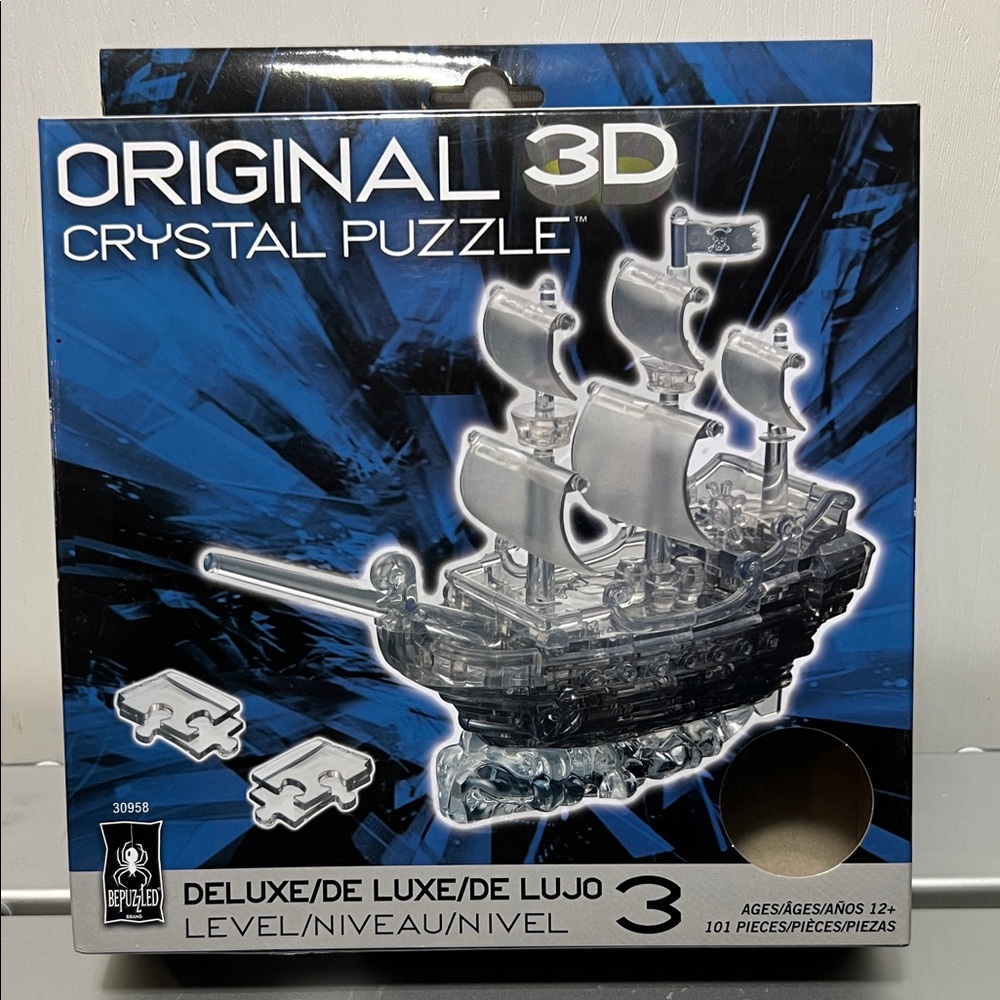 Bepuzzled Original 3D Crystal Puzzle - Gray Pirate Ship 101 pieces
